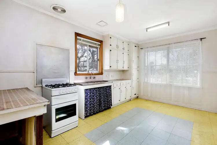Fourth view of Homely house listing, 2 Nodding Avenue, Frankston North VIC 3200