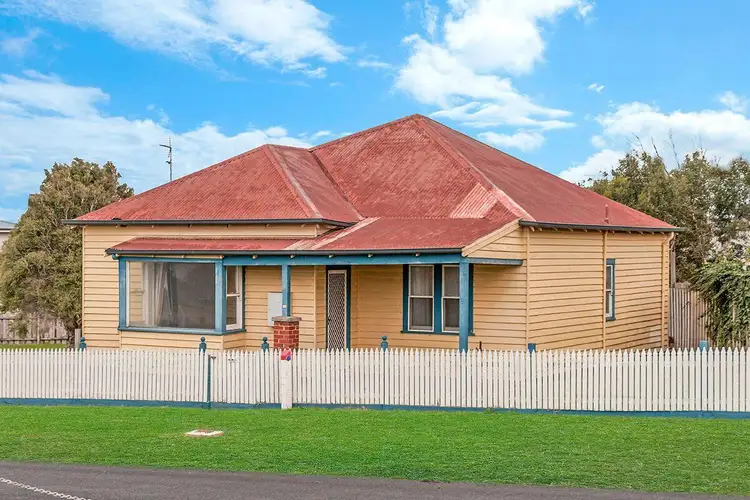 26 VICTORIA Parade, Portland VIC 3305