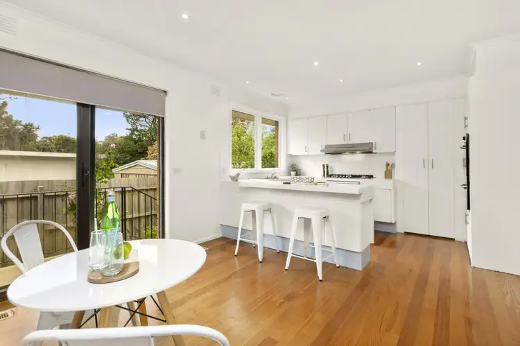 Fifth view of Homely house listing, 6 Turnberry Court, Frankston VIC 3199