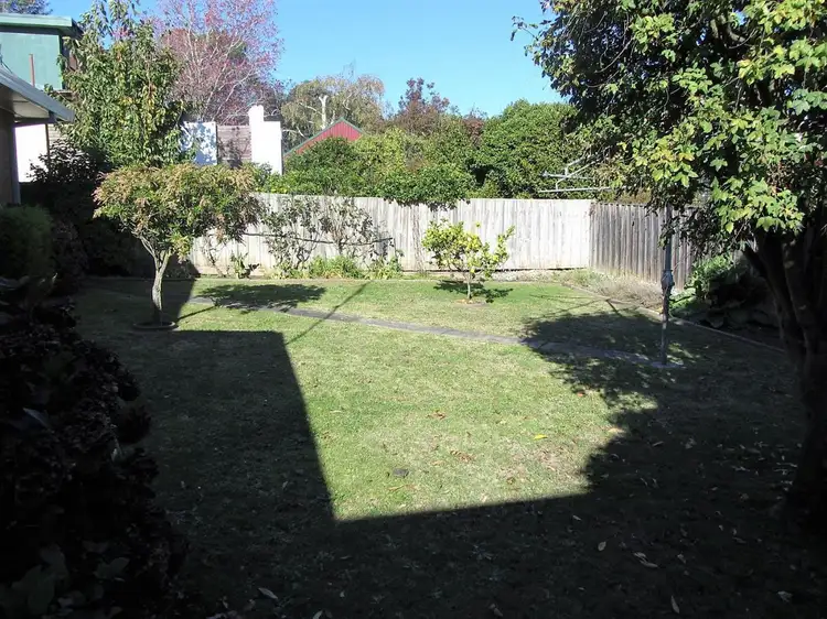 Fifth view of Homely house listing, 2 Armstrong Avenue, Drouin VIC 3818