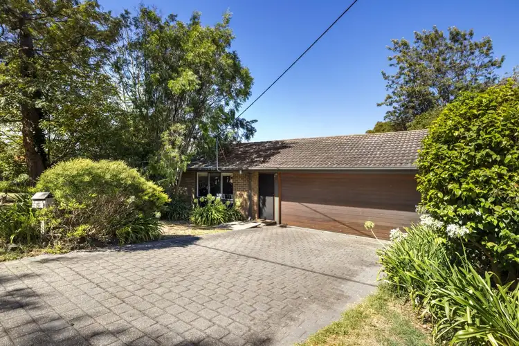 10 Bonnyview Road, Mount Eliza VIC 3930