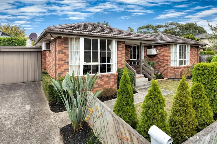 52 Shawlands Avenue, Blackburn South VIC 3130