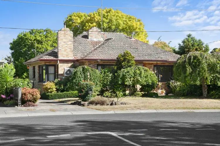 35 Queen Victoria Street, Newington VIC 3350