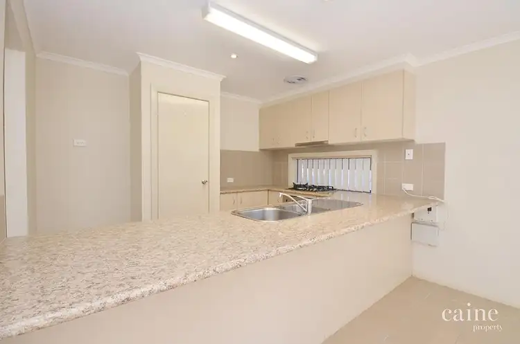 2/1 Pryor Street, Mount Pleasant VIC 3350