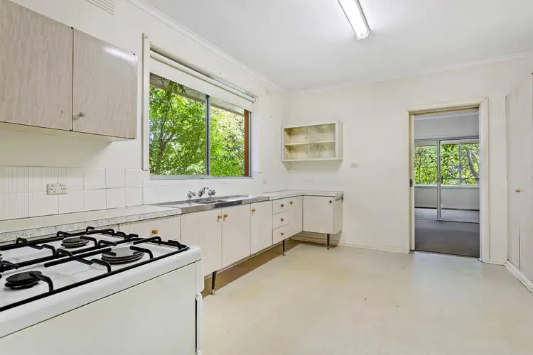 Fifth view of Homely house listing, 122 Wimbledon Avenue, Mount Eliza VIC 3930