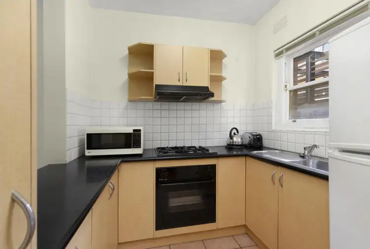 Third view of Homely apartment listing, 6/75 Queens Road, Melbourne VIC 3004