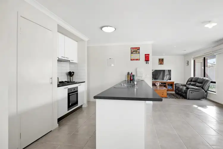 Fifth view of Homely house listing, 16 Oberon Street, Alfredton VIC 3350