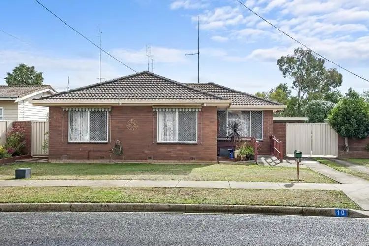 10 Locksley Street, Wendouree VIC 3355