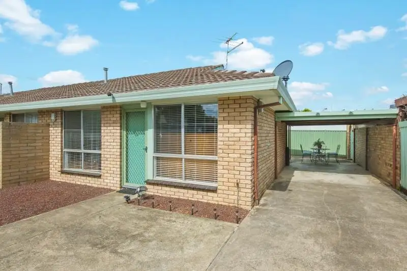 Main view of Homely unit listing, 3/106 Larter Street, Golden Point VIC 3350