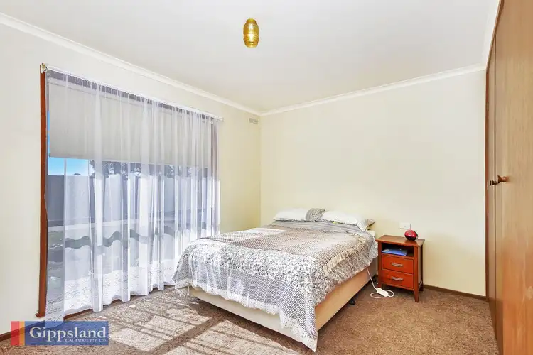 Fifth view of Homely unit listing, 2/72 Kent Street, Maffra VIC 3860