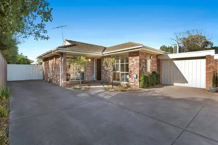 2/79 Canadian Bay Road, Mount Eliza VIC 3930