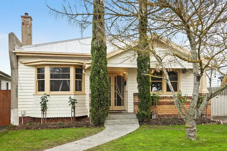 206 Pleasant Street South, Newington VIC 3350