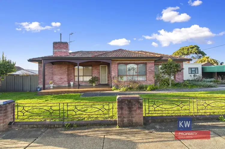2 Sinclair Avenue, Morwell VIC 3840