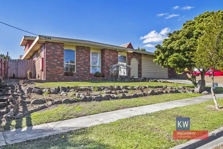 15 Mulcare Crescent, Churchill VIC 3842