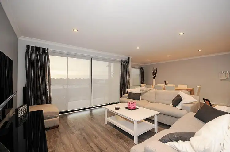 2/4 Floriston Road, Boronia VIC 3155