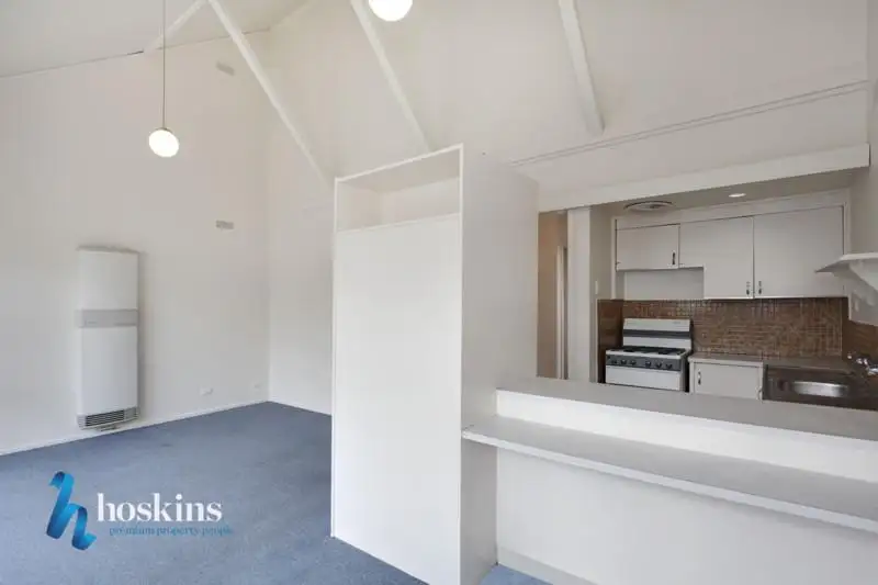 Main view of Homely unit listing, 6/8-12 Landale Avenue, Croydon VIC 3136