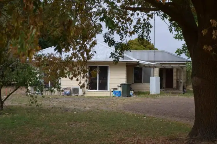 12 Erreys Road, Cobden VIC 3266