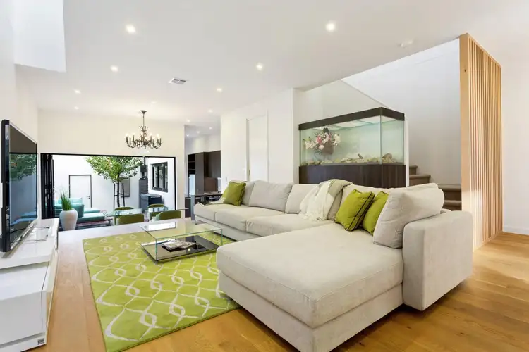 11 Ellsworth Crescent, Camberwell VIC 3124