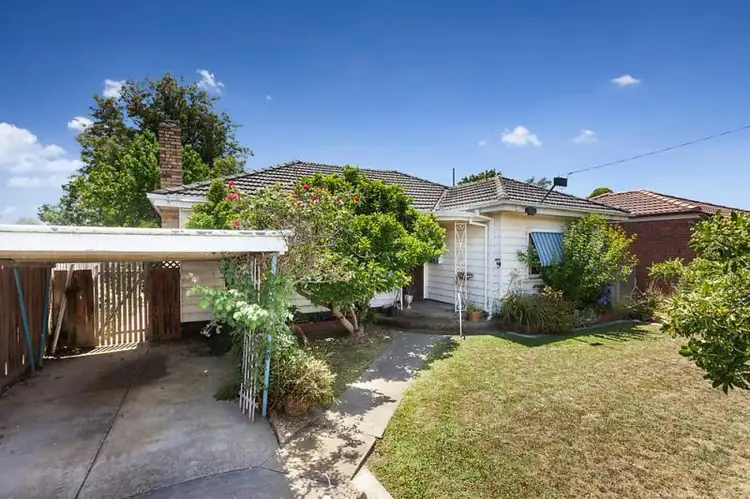 1 Dixon Grove, Blackburn VIC 3130