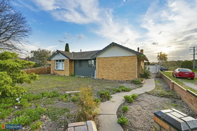 2 Davis Street, Heyfield VIC 3858