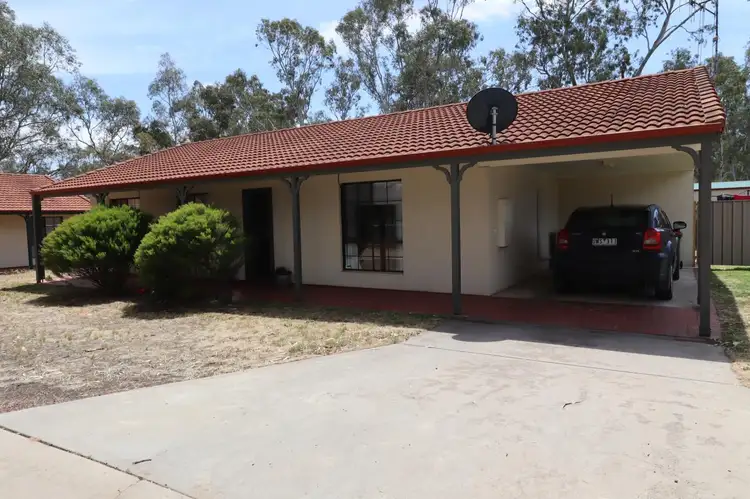 Main view of Homely unit listing, 2/20 Wattle Drive, Heathcote VIC 3523