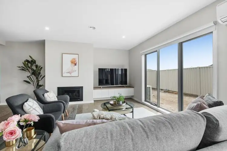 Fifth view of Homely house listing, 47 Willoby Drive, Alfredton VIC 3350