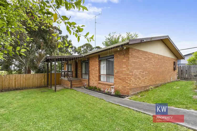 9 Curringa Court, Churchill VIC 3842