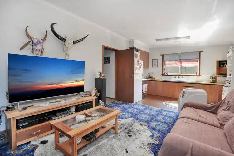 Main view of Homely unit listing, 2/16 Lewis Court, Sebastopol VIC 3356