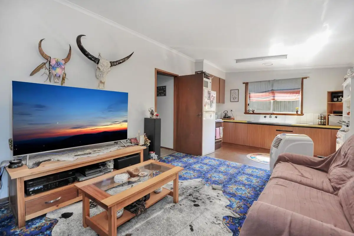 Main view of Homely unit listing, 2/16 Lewis Court, Sebastopol VIC 3356