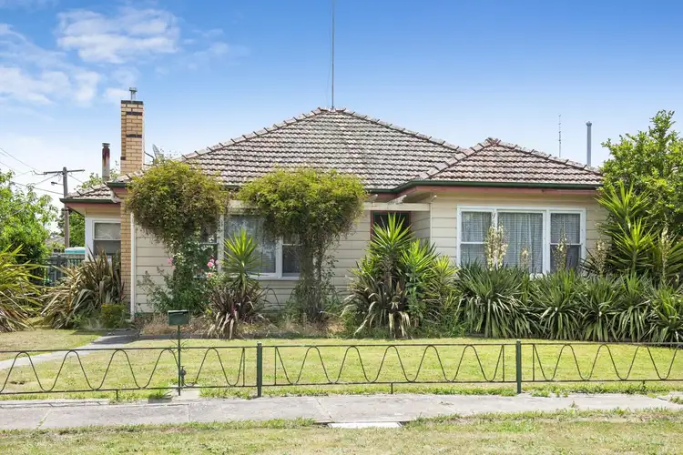 9 Grammar Street, Wendouree VIC 3355