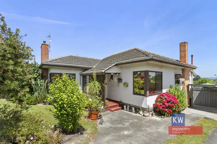 17 Cynthia Street, Morwell VIC 3840