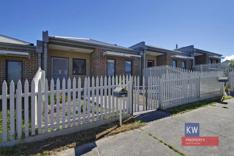 19 Bruton St, Morwell VIC 3840