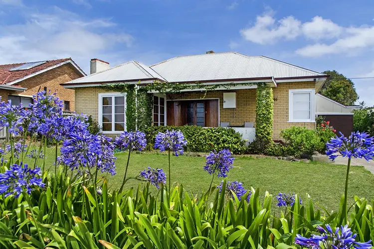 301 HANLON Parade, Portland VIC 3305