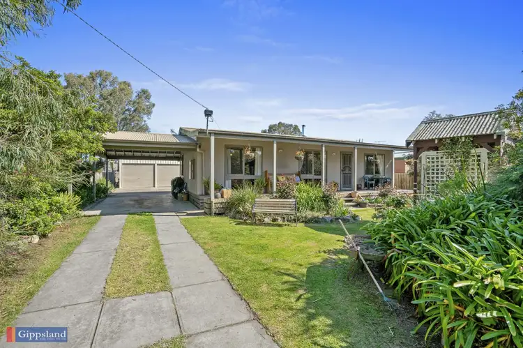 12 Little Street, Stratford VIC 3862