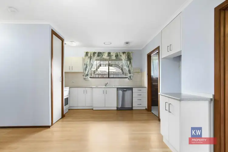 Seventh view of Homely unit listing, Unit 1/41 Waratah Drive, Morwell VIC 3840