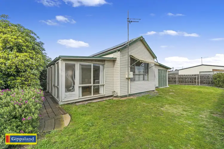 2/27 Merry Street, Maffra VIC 3860