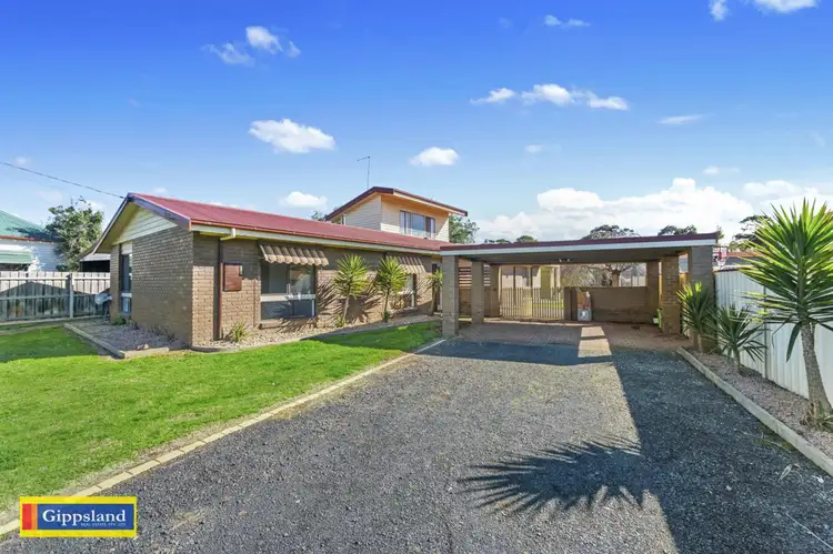 19 Charles Street, Maffra VIC 3860