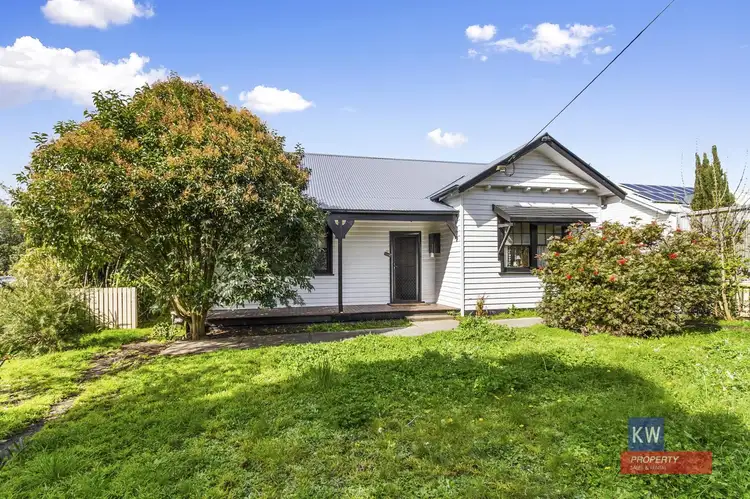 14 Latrobe Road, Morwell VIC 3840