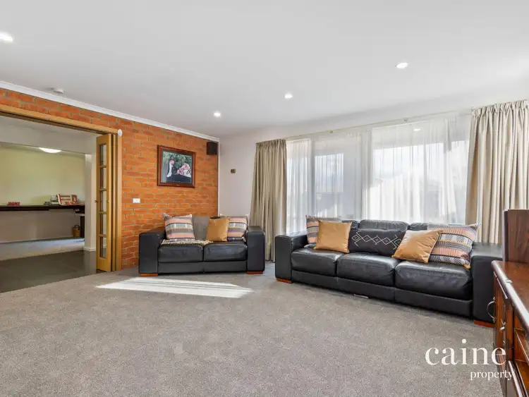 Fifth view of Homely house listing, 10 Horsham Crescent, Alfredton VIC 3350