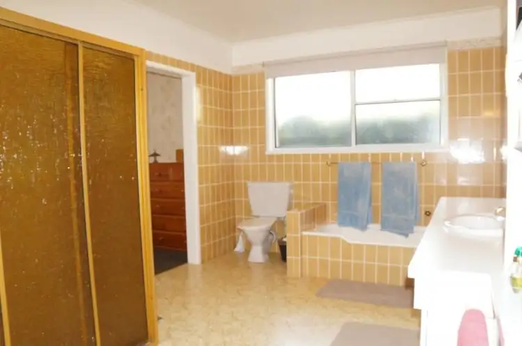 Seventh view of Homely house listing, *UNDER CONTRACT*4 Grant Street, Morwell VIC 3840