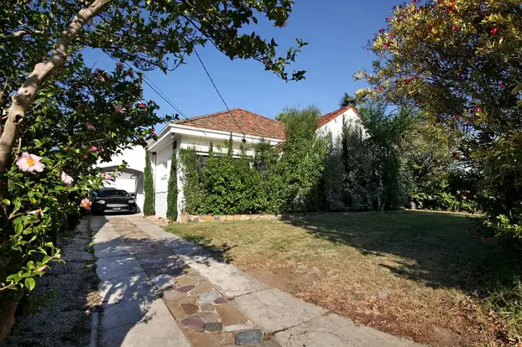 70 Elwood Street, Brighton VIC 3186
