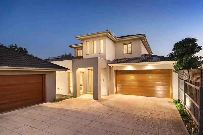 Main view of Homely townhouse listing, 2/60 Canterbury Road, Blackburn South VIC 3130