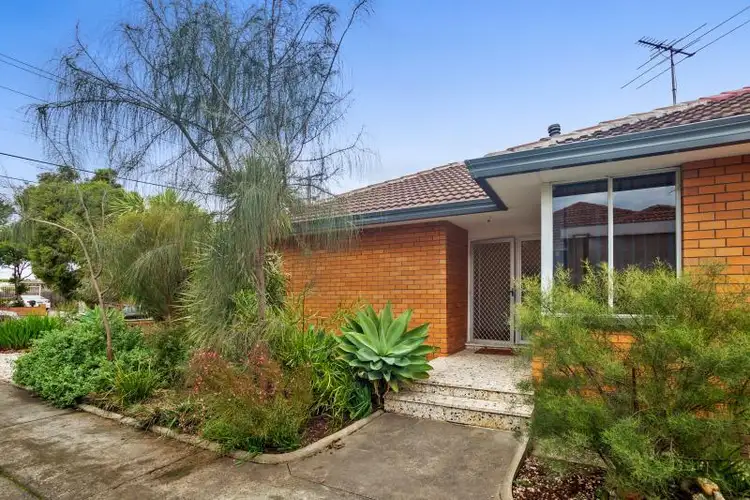 29 Errington Road, St Albans VIC 3021