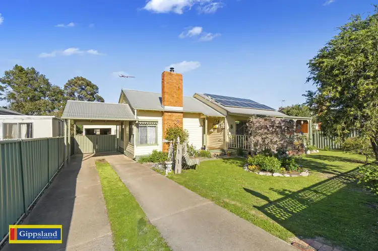 19 Gordon Street, Heyfield VIC 3858