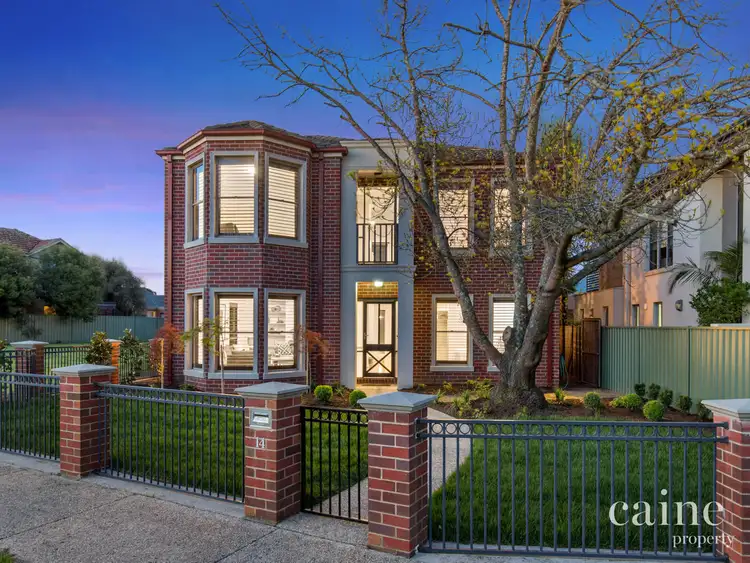 14 Norfolk Avenue, Lake Gardens VIC 3355