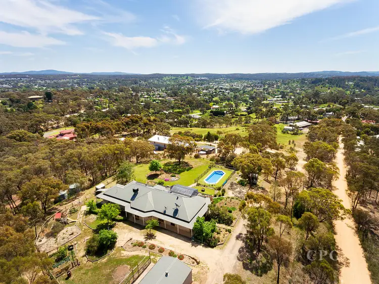 24 Ross Drive, Castlemaine VIC 3450