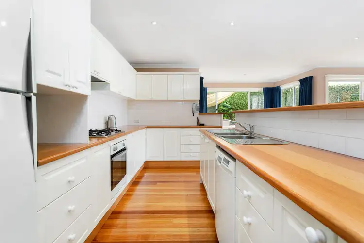 Fifth view of Homely house listing, 18 Sundown Walk, Frankston South VIC 3199