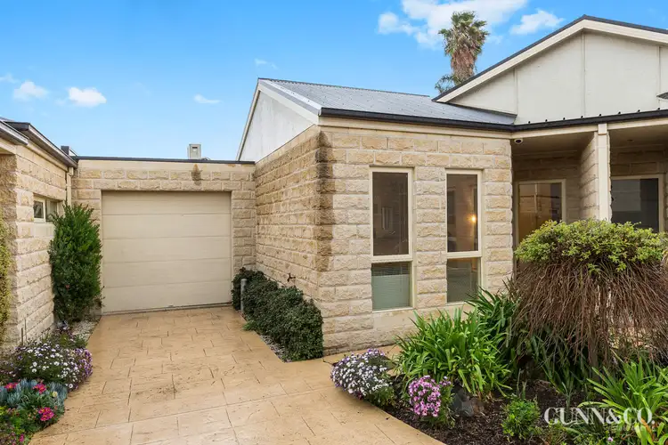 3/9-11 Sutton Avenue, Altona North VIC 3025