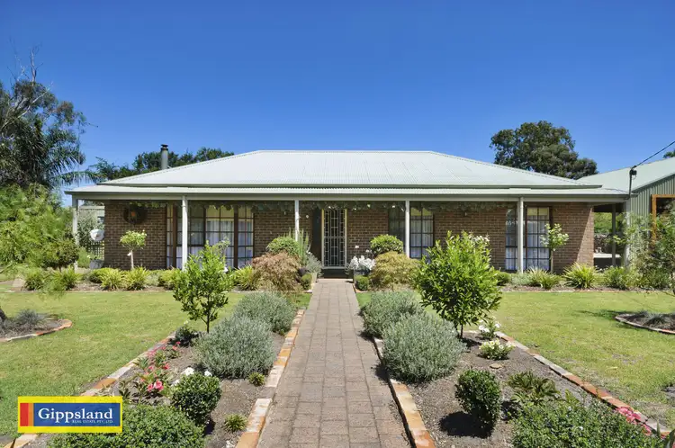 12 Rosstrevor Avenue, Briagolong VIC 3860