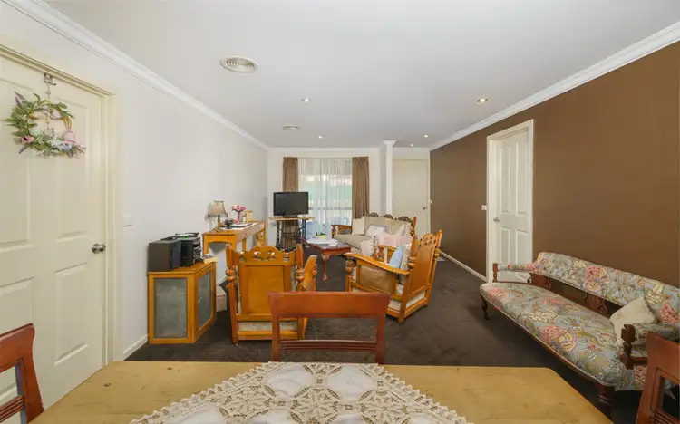 2/64 Curdie Street, Cobden VIC 3266